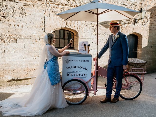 Jamie and Jemma&apos;s Wedding in Newstead Abbey, Nottinghamshire 4