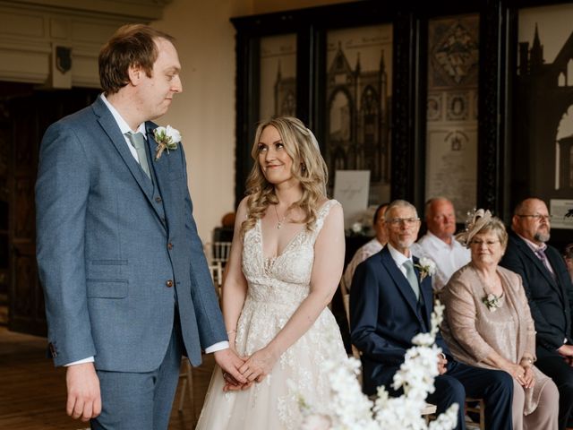 Jamie and Jemma&apos;s Wedding in Newstead Abbey, Nottinghamshire 8