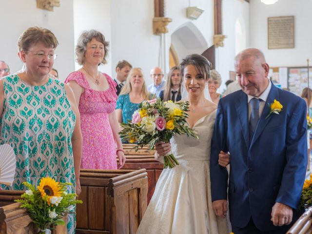 Andrew and Roberta&apos;s Wedding in Wokingham, Berkshire 27