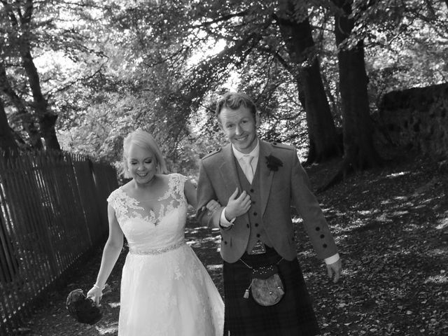 Stephen and Donna&apos;s Wedding in Edinburgh, Lothian &amp; Borders 65