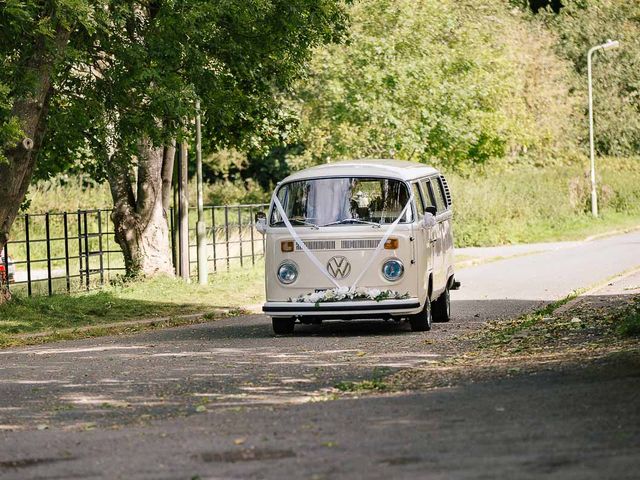 Jamie and Hannah's Wedding in Witney, Oxfordshire 13