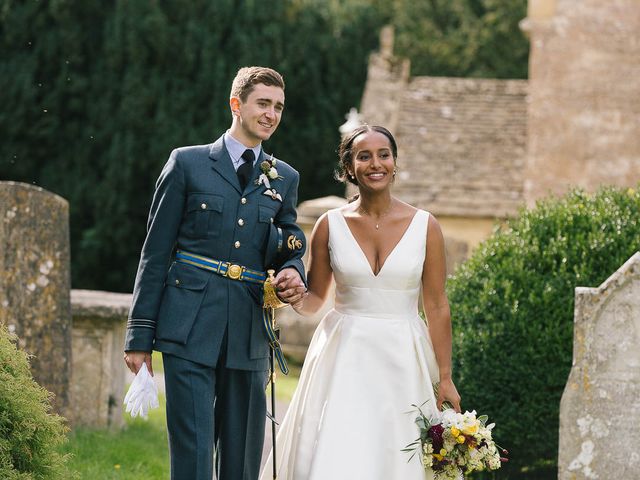 Jamie and Hannah's Wedding in Witney, Oxfordshire 27