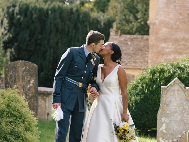 Jamie and Hannah's Wedding in Witney, Oxfordshire 28