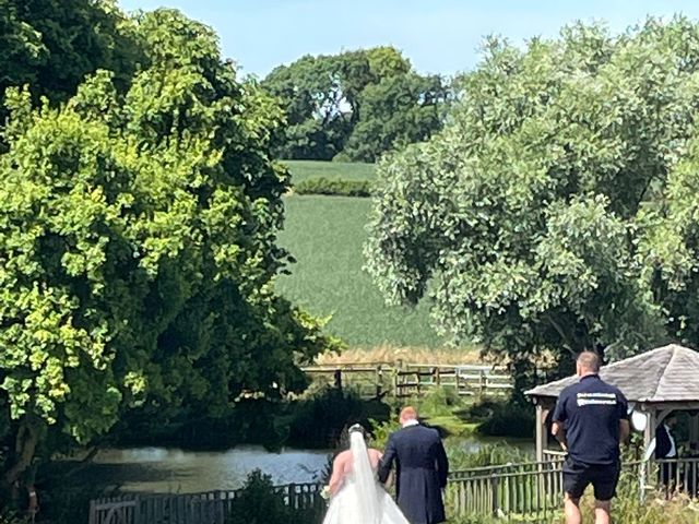 Michael and Andrea&apos;s Wedding in Milton Keynes, Buckinghamshire 8