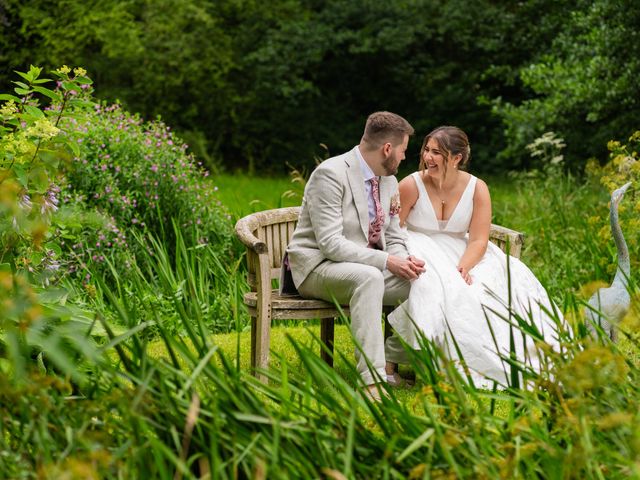 Noa and Natasha&apos;s Wedding in Llantrisant, Mid Glamorgan 5