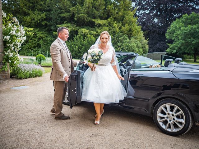 Liam and Gemma&apos;s Wedding in Newstead Abbey, Nottinghamshire 6