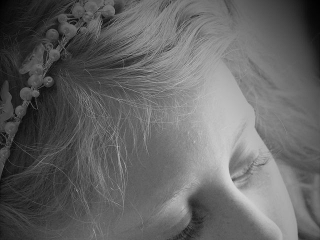 Steve and Rachael's Wedding in Woolsthorpe By Belvoir, Lincolnshire 4
