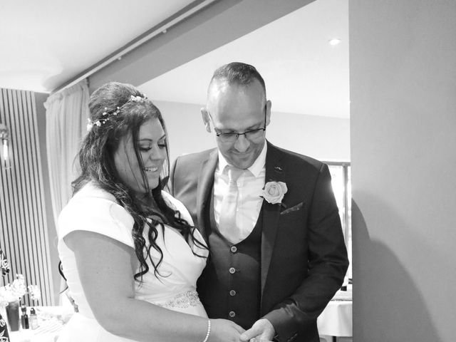 Steve and Rachael's Wedding in Woolsthorpe By Belvoir, Lincolnshire 17