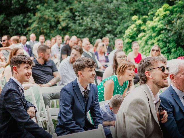 Martin Coveney and Ellen Jennings's Wedding in Northampton, Northamptonshire 10
