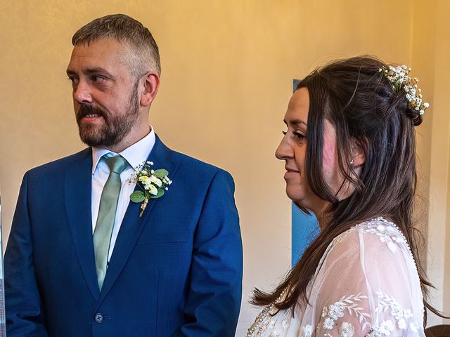Simon and Emma&apos;s Wedding in Leicester, Leicestershire 4