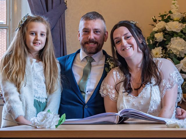 Simon and Emma&apos;s Wedding in Leicester, Leicestershire 1