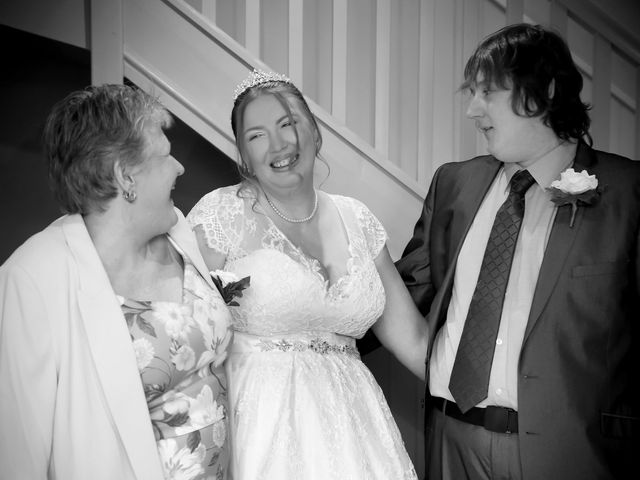 Leah and Oliver&apos;s Wedding in Pontefract, West Yorkshire 7