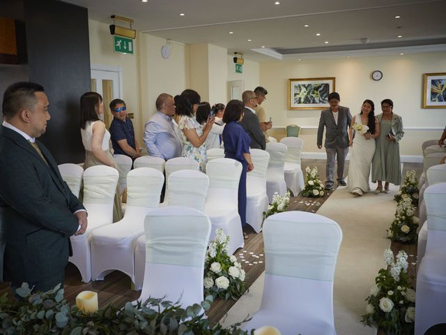 Mario and Aileen&apos;s Wedding in Bromley, Kent 47