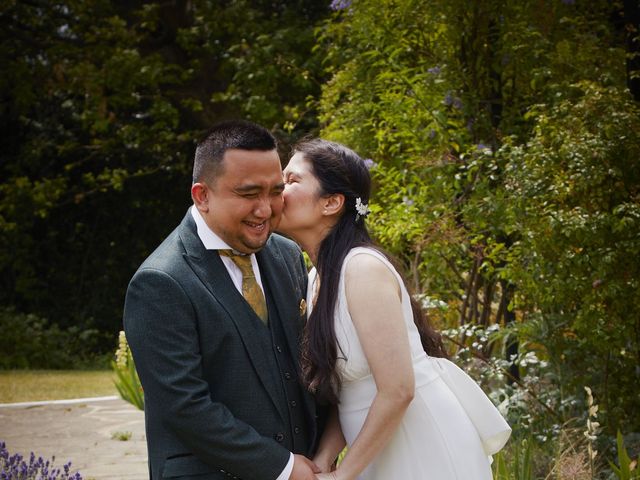 Mario and Aileen&apos;s Wedding in Bromley, Kent 90