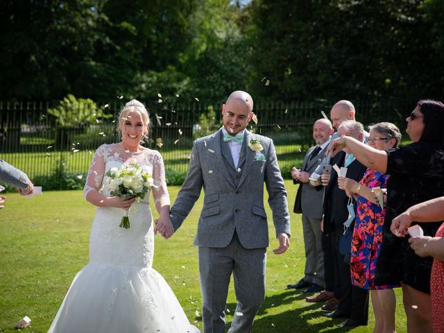Jessica and David&apos;s Wedding in Dudley, Staffordshire 6