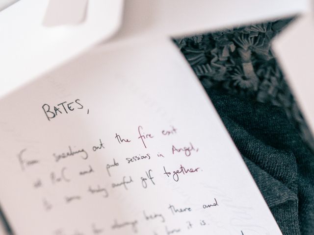 Trystan and Fiona's Wedding in Purton, Wiltshire 11