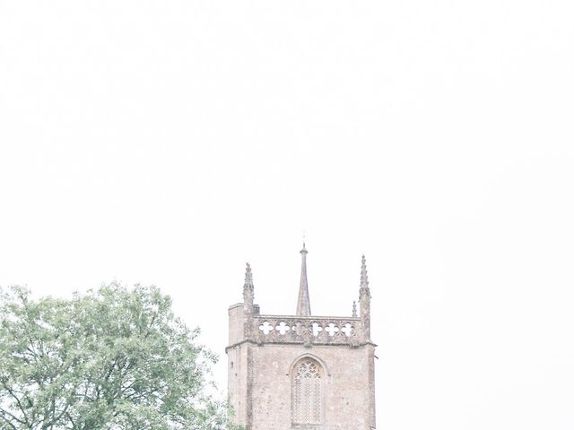 Trystan and Fiona's Wedding in Purton, Wiltshire 15
