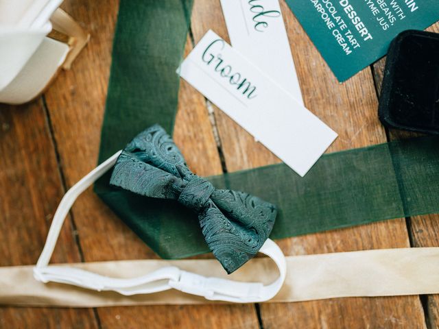 Craig and Jessica's Wedding in Newbury, Berkshire 9