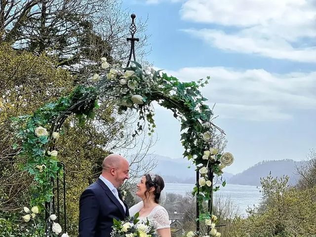 Lucinda  and Jay 's Wedding in Lake District , Cumbria 11