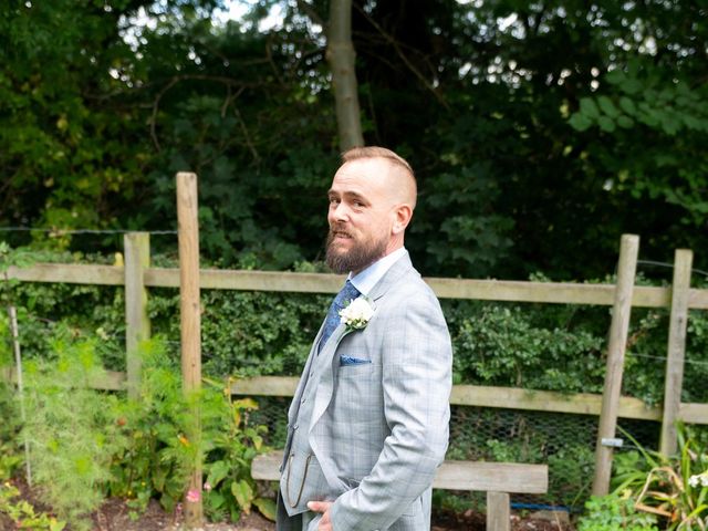 Haydon and Samantha&apos;s Wedding in Chesterfield, Derbyshire 20