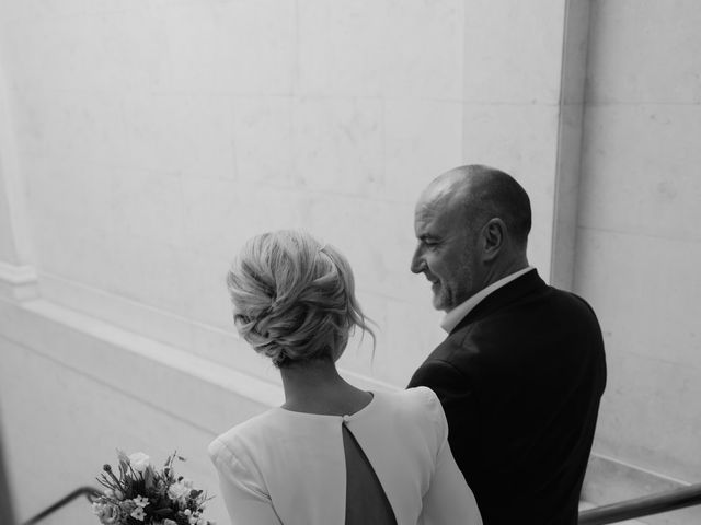 Mark and Victoria&apos;s Wedding in Marylebone, West Central London 17