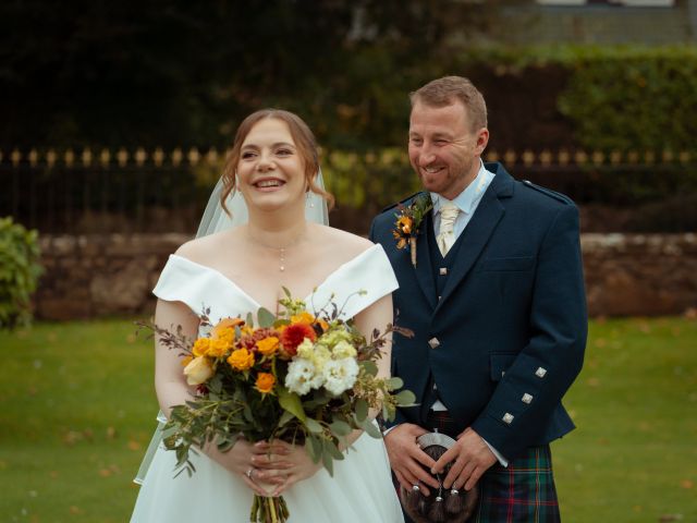 Joe and Sarah -Jo's Wedding in Stirling, Central &amp; Glasgow 5