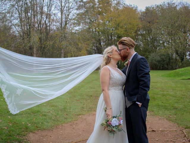 Josh and Rebecca&apos;s Wedding in Chipping Norton, Oxfordshire 15