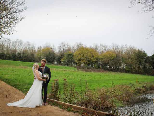 Josh and Rebecca&apos;s Wedding in Chipping Norton, Oxfordshire 17