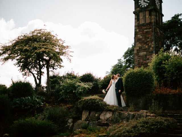 Aimee and Stephen&apos;s Wedding in Stoke-on-Trent, Staffordshire 9