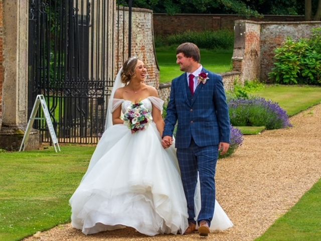 Jack and Gina&apos;s Wedding in Wellingborough, Northamptonshire 7