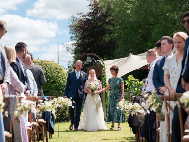 Pete and Kate&apos;s Wedding in Oxon, Oxfordshire 32