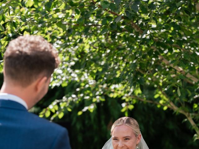 Pete and Kate&apos;s Wedding in Oxon, Oxfordshire 34