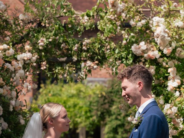 Pete and Kate&apos;s Wedding in Oxon, Oxfordshire 36