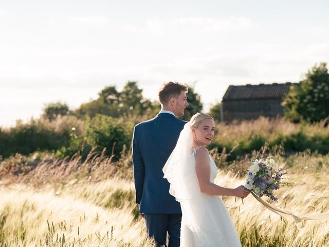 Pete and Kate&apos;s Wedding in Oxon, Oxfordshire 106