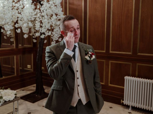 Melanie and Adam's Wedding in Princethorpe, Warwickshire 11
