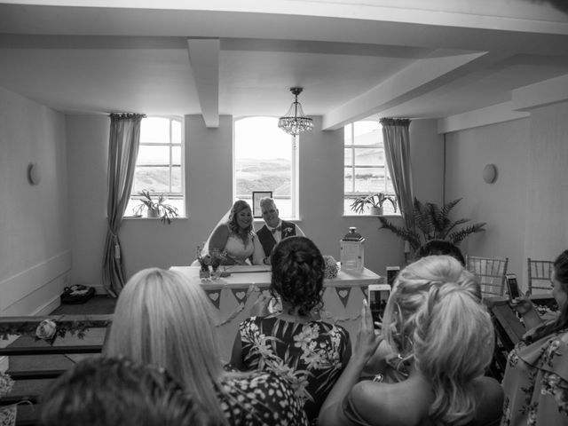 Karen and Michelle&apos;s Wedding in Saltburn-by-the-Sea, North Yorkshire 8