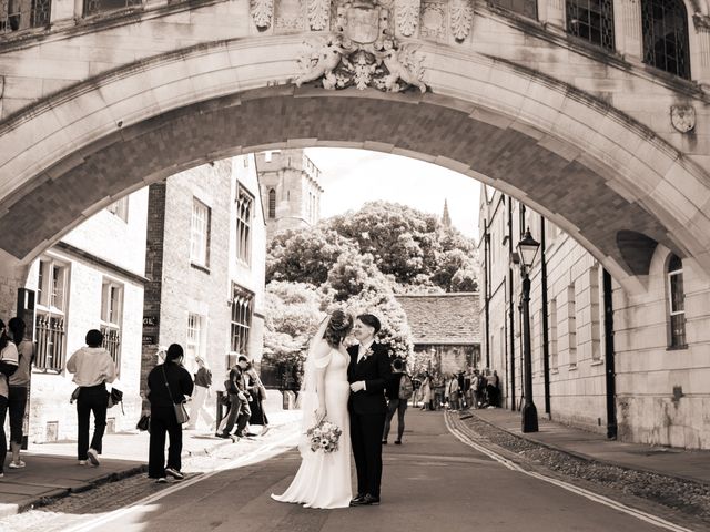 Emelia and Gen&apos;s Wedding in Oxford, Oxfordshire 20