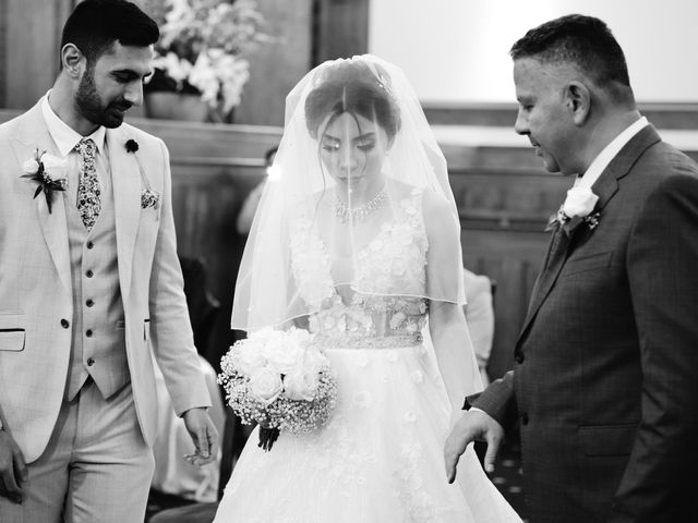 Alina and Mustafa&apos;s Wedding in Richmond, Surrey 27