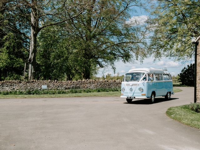 Grant and Hannah&apos;s Wedding in Aynho, Oxfordshire 38