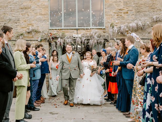 Grant and Hannah&apos;s Wedding in Aynho, Oxfordshire 57