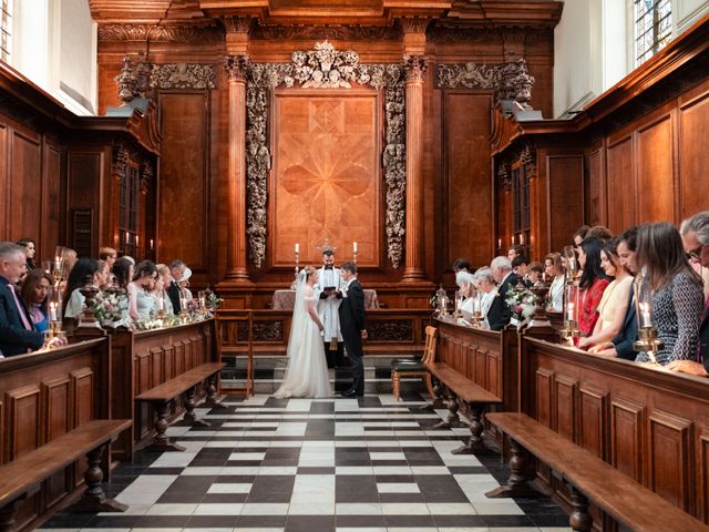 Charles and Charlotte&apos;s Wedding in Oxford, Oxfordshire 31