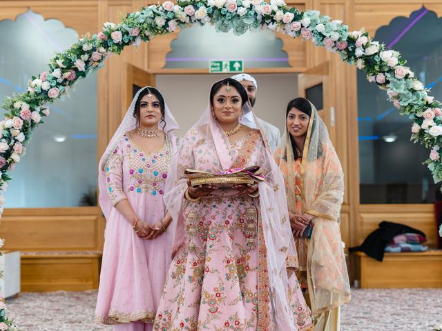 Parveen and Ricky&apos;s Wedding in Bedford, Bedfordshire 32