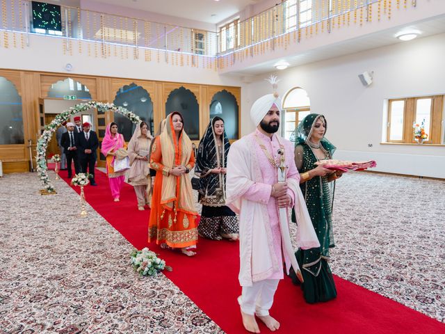 Parveen and Ricky&apos;s Wedding in Bedford, Bedfordshire 41