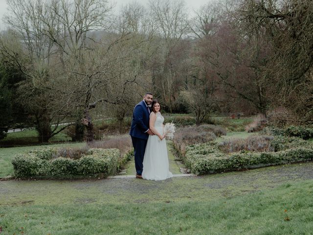 Lisa and Bradley&apos;s Wedding in Leatherhead, Surrey 14