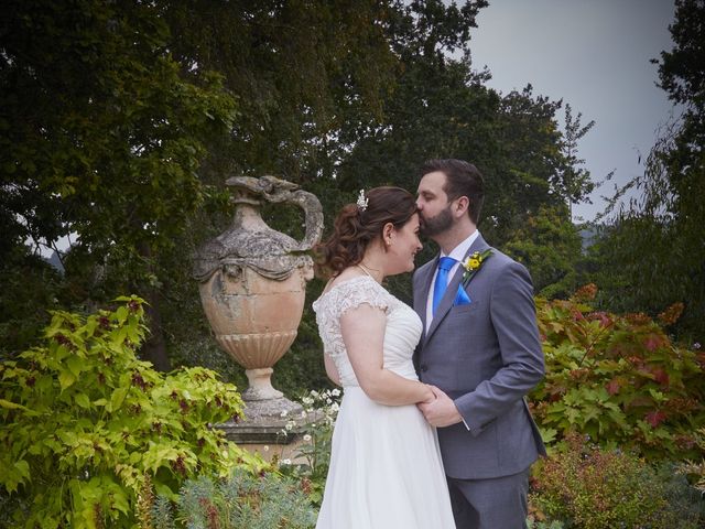 Ryan and Hannah&apos;s Wedding in Beckenham, Kent 41