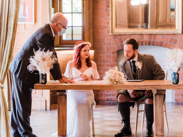 Niall and Caroline&apos;s Wedding in Evesham, Worcestershire 20