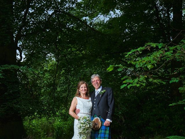 Diane and Adrian&apos;s Wedding in Dunblane, Perthshire 6