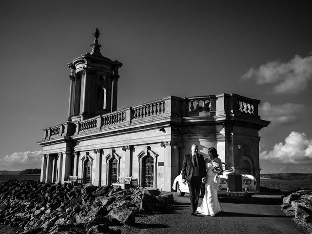 Dean and Hayley&apos;s Wedding in Rutland Water, Rutland 2