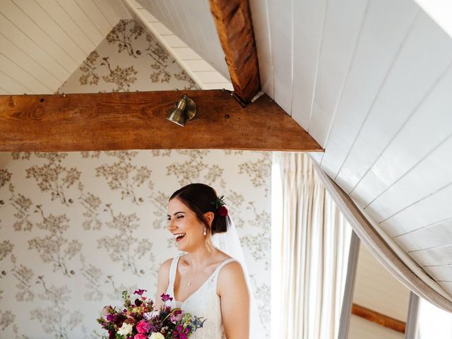 Groom and Bride&apos;s Wedding in Royston, Cambridgeshire 18