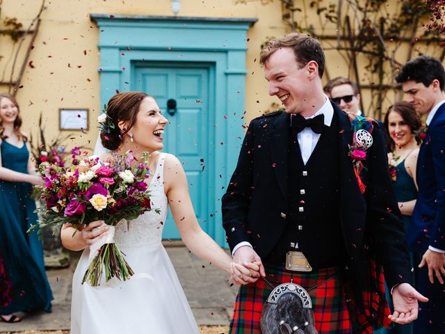 Groom and Bride&apos;s Wedding in Royston, Cambridgeshire 33